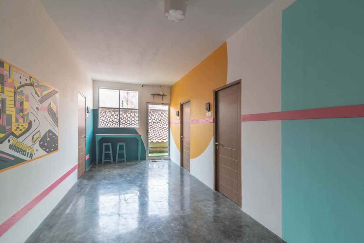 Wonderloft Hostel Kota Tua Jakarta Luaran gambar